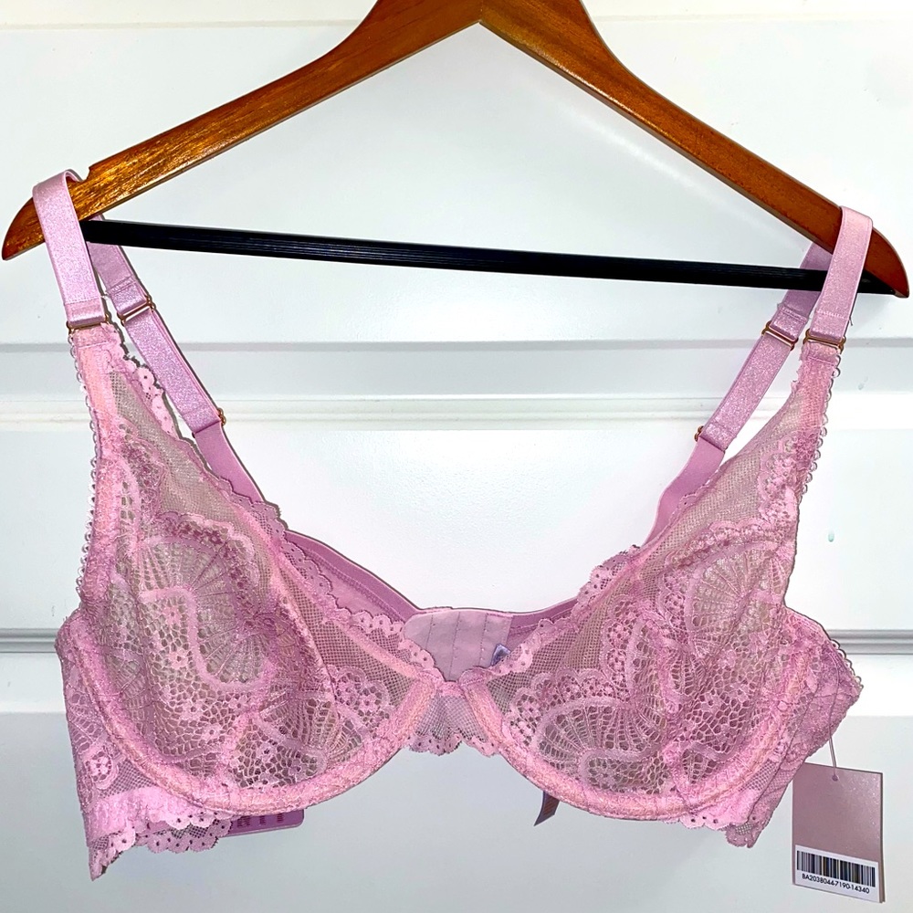 Savage Fenty Pink Lace Bra
